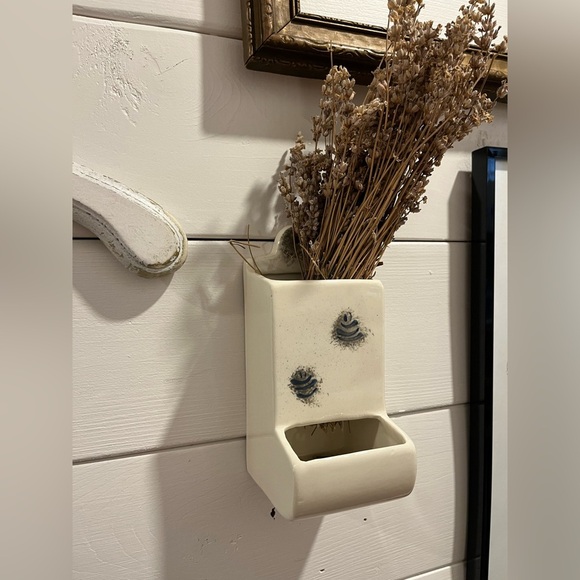 🩶Ceramic Match Holder – Wall Mount - Picture 5 of 15